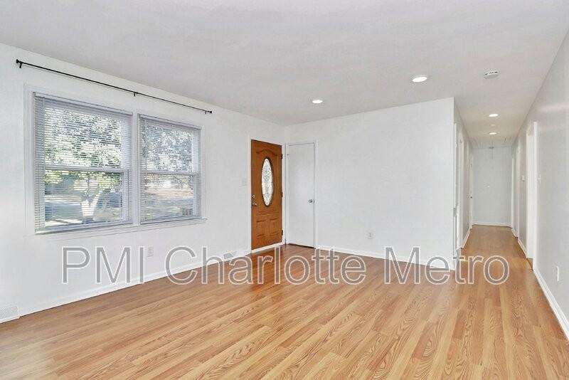 9916 Windrift Rd - Photo 7 of 22