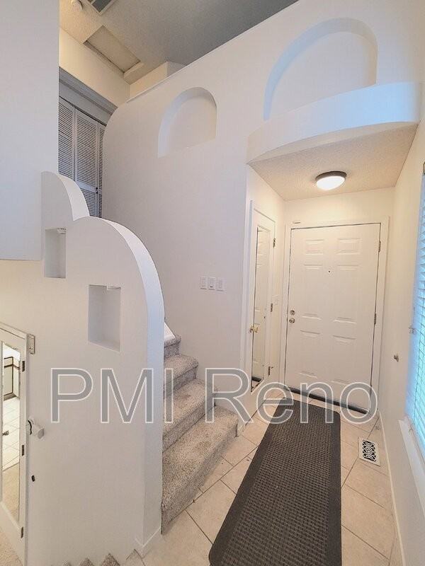 4332 Leeward Ln - Photo 3 of 29