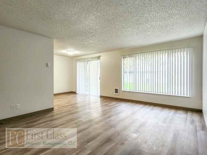 1392 Ne 186th Ave - Photo 2 of 24