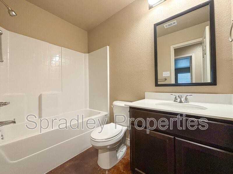 1028b Edwards Drive - Photo 6 of 10