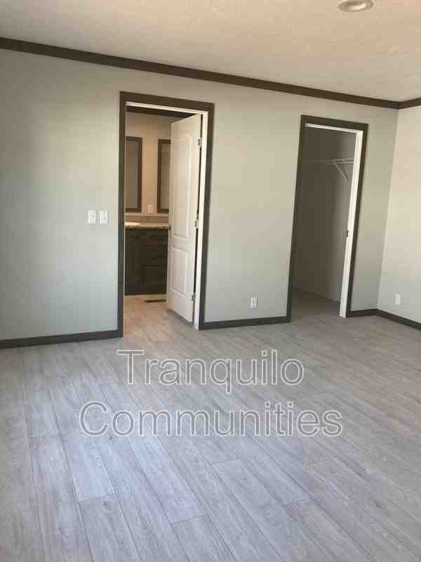 240 Caroline Ln - Photo 2 of 8