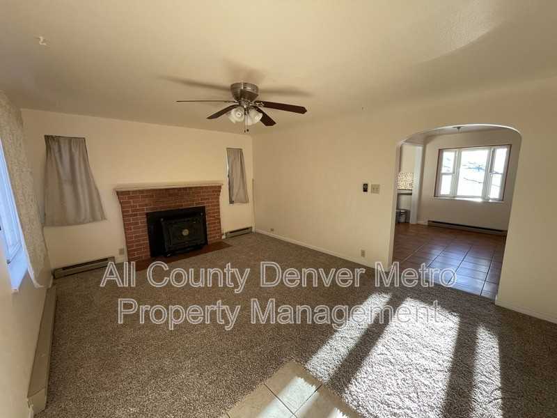 2316 East St - Photo 3 of 16