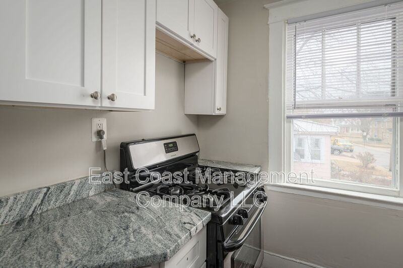 3220 Bayonne Ave #B - Photo 3 of 13