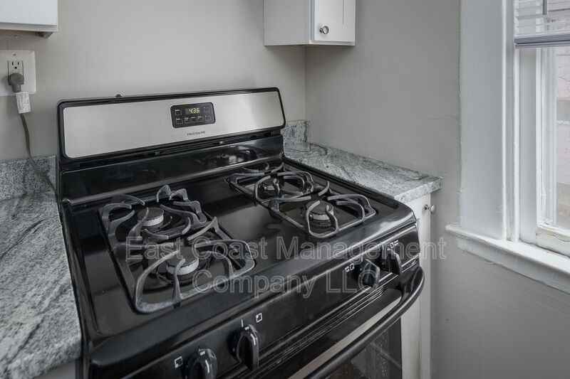 3220 Bayonne Ave #B - Photo 5 of 13