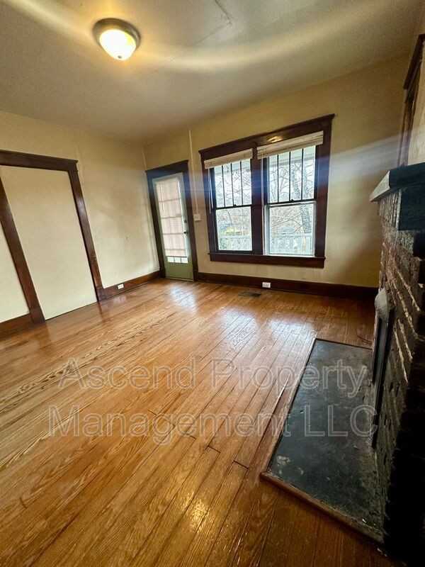 818 Gillespie Rd - Photo 6 of 12