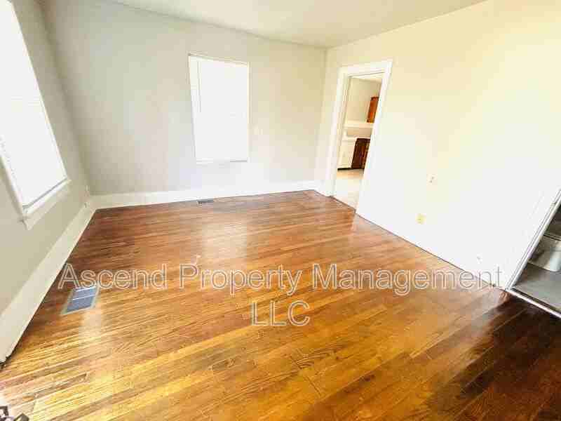 4504 Old Mission Rd - Photo 2 of 9