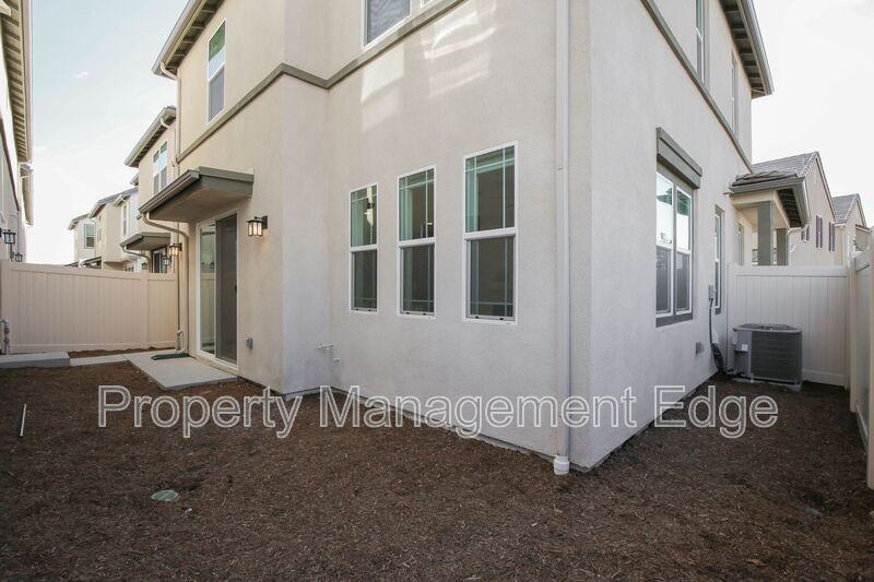 32461 Brunello Way - Photo 3 of 26