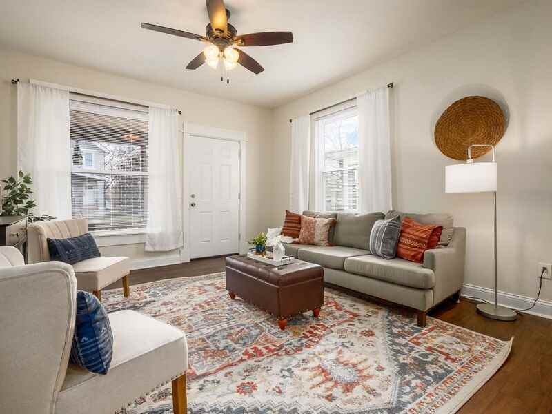 561 Kimball Pl - Photo 4 of 35