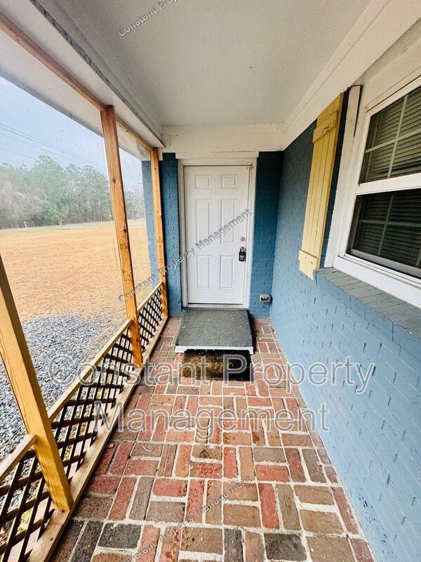 165 Garrison Rd - Photo 2 of 19