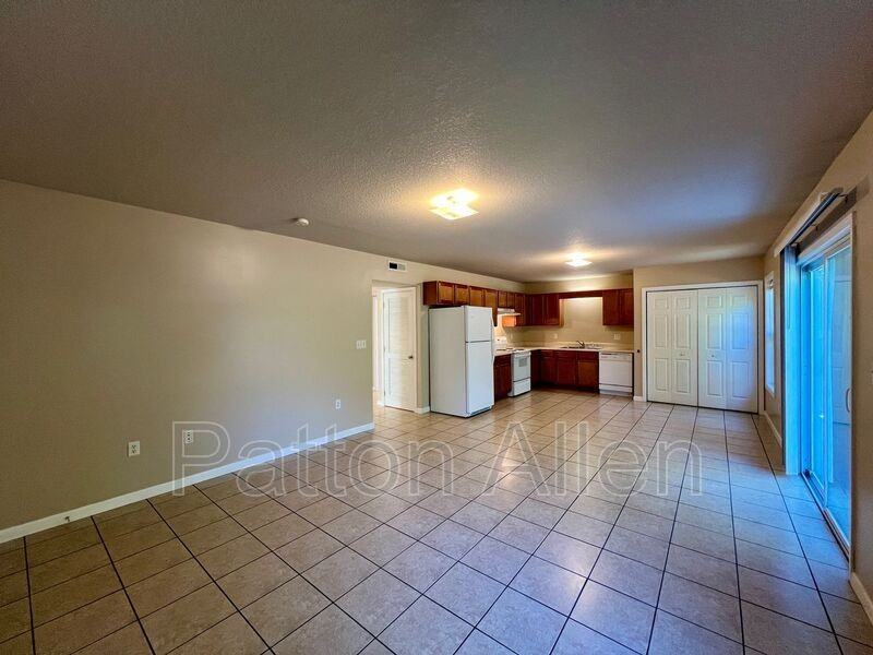 6 Zell Ln #C - Photo 3 of 17