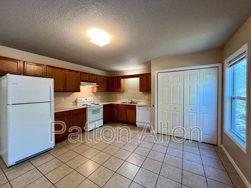 6 Zell Lane #C - Photo 3 of 17