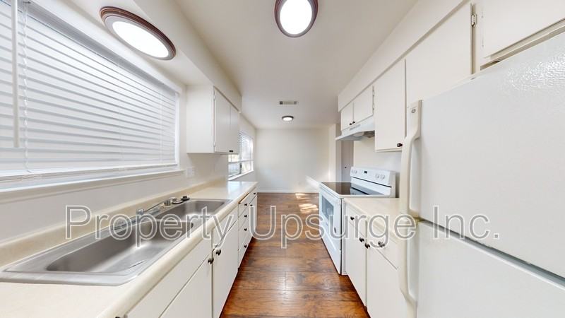 3080 Catalpa Ct - Photo 3 of 16