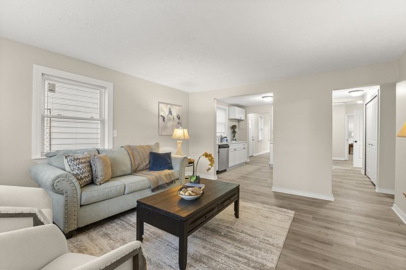 23611 Ada St - Photo 3 of 15