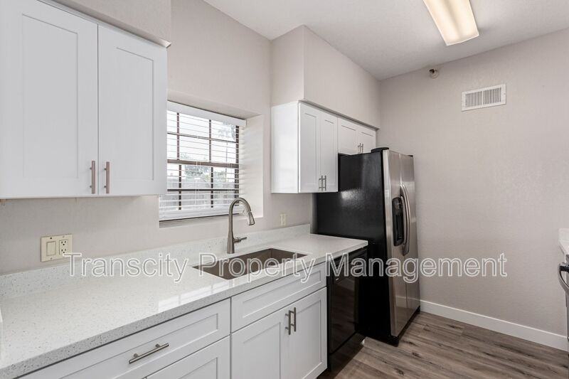 8020 E Thomas Rd #323 - Photo 4 of 29
