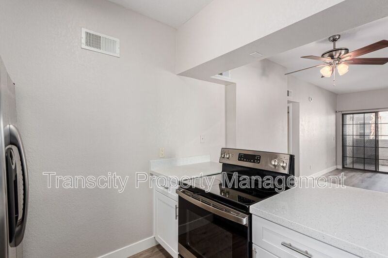 8020 E Thomas Rd #323 - Photo 3 of 29