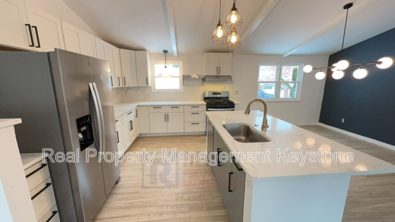 3200 Greenfield Rd - Photo 2 of 26