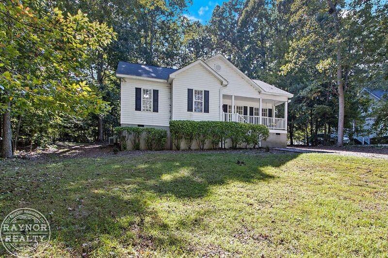 634 Sagamore Dr - Photo 3 of 24