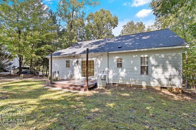 634 Sagamore Dr - Photo 6 of 24