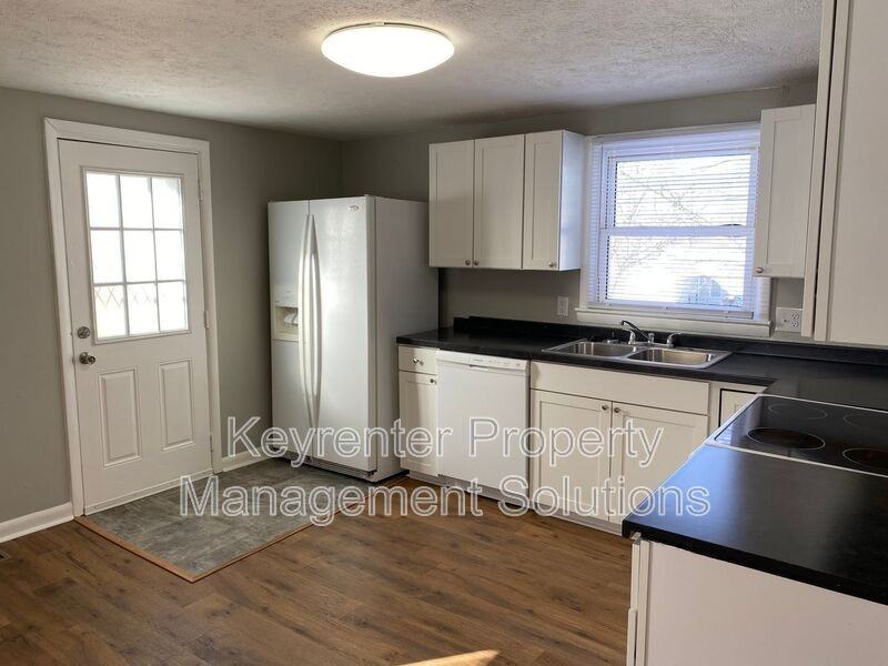 255 S Winchester Ave - Photo 5 of 23