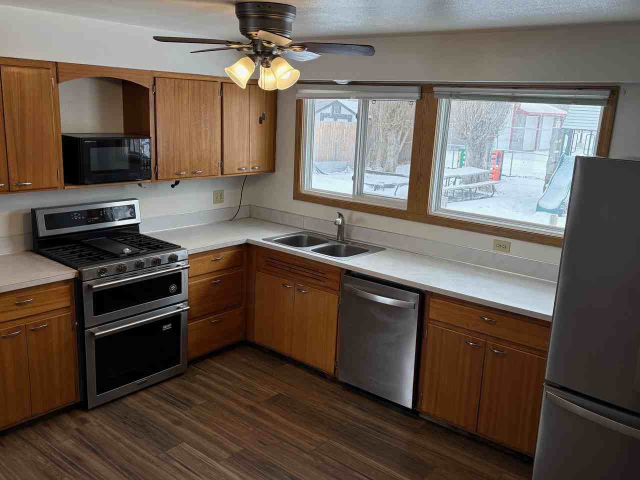 1204 13th Ave W - Photo 2 of 14