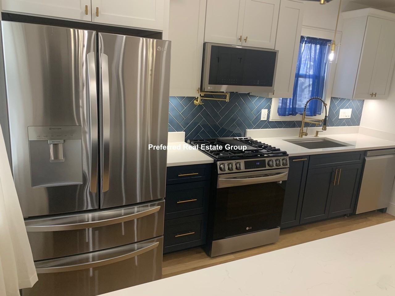 2A Thane St #2 - Photo 3 of 20