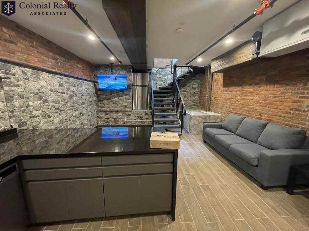 1024 Commonwealth Ave #102