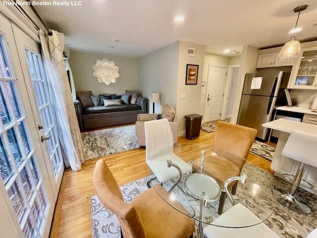 17r Clark Street #4