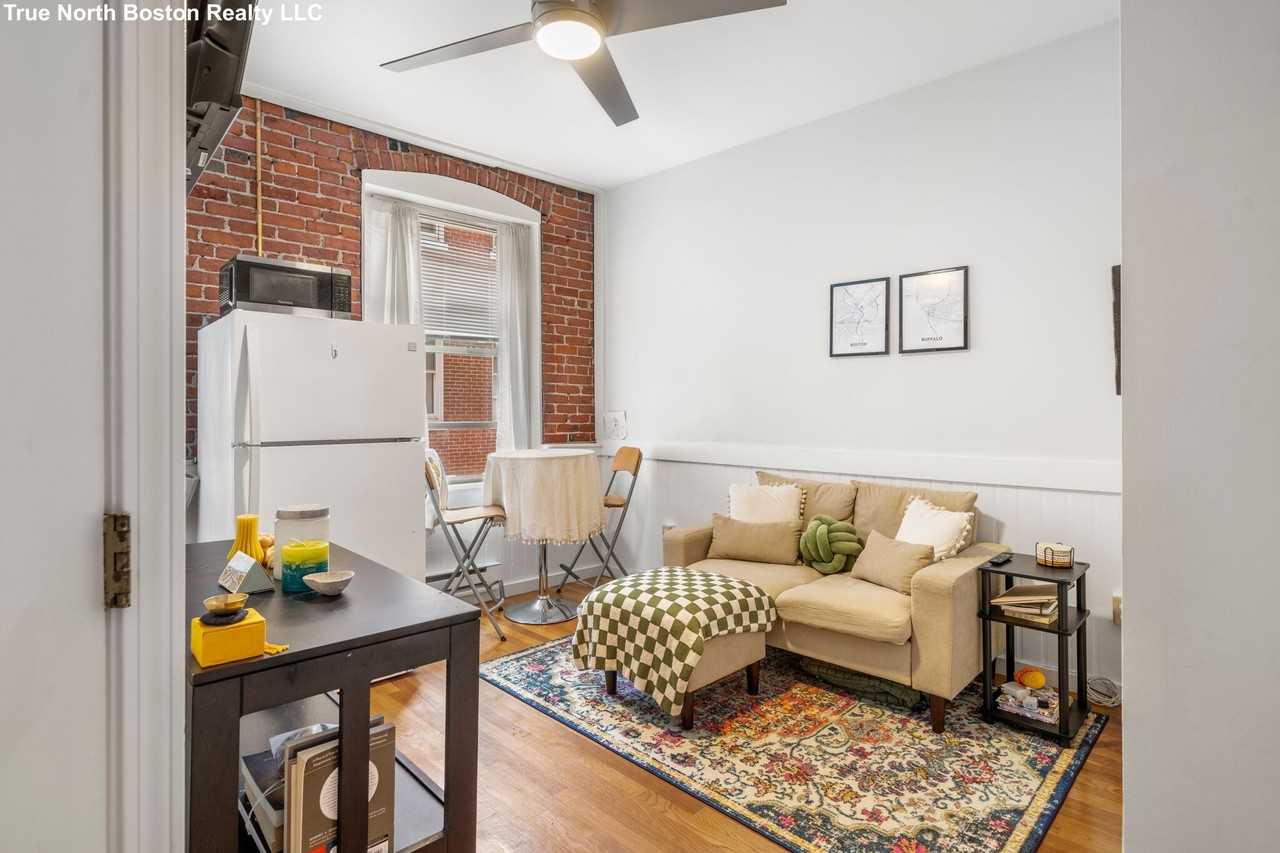 11 Unity St #3 - Photo 2 of 14