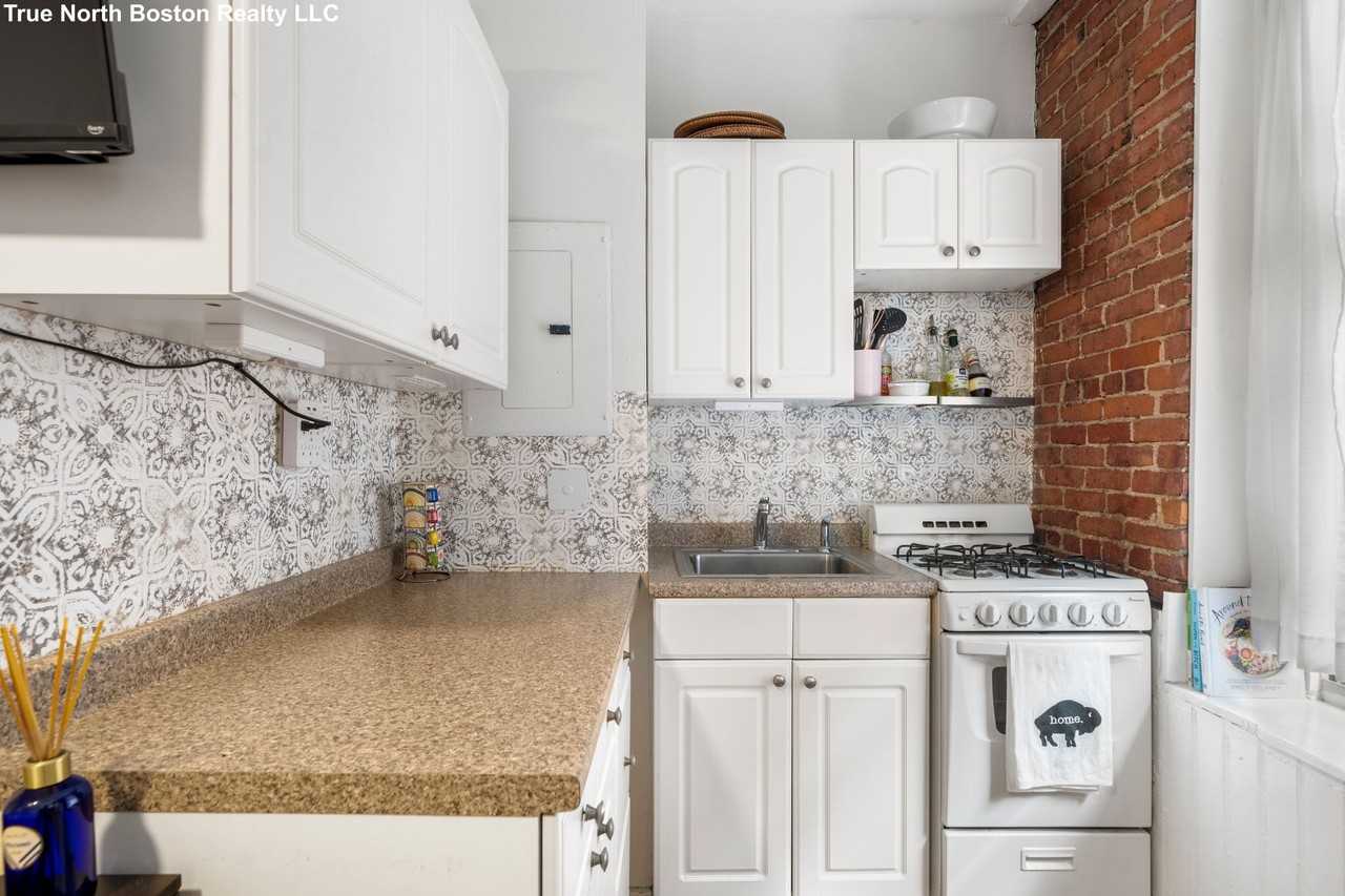 11 Unity St #3 - Photo 5 of 14