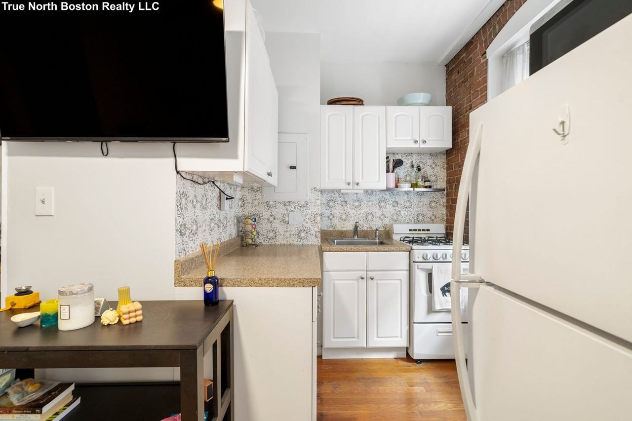 11 Unity St #3 - Photo 7 of 14
