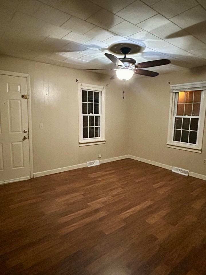 220 Petroleum St - Photo 2 of 19