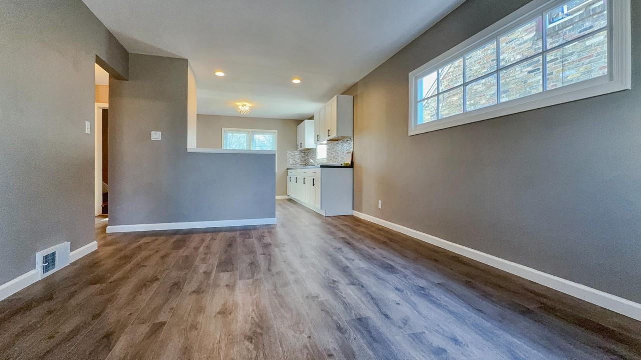 5708 N 38th St - Photo 2 of 13