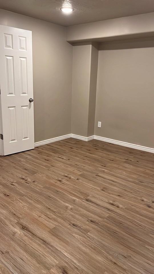 100 W #1A - Photo 2 of 5