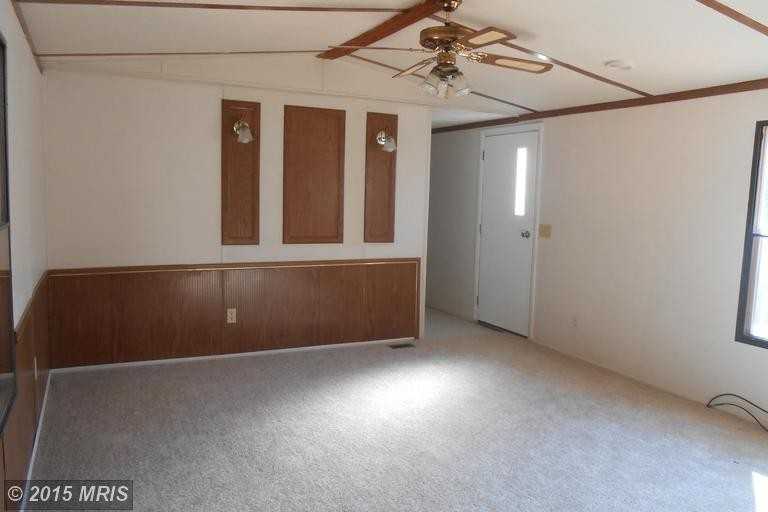 13911 Point Lookout Rd - Photo 3 of 8