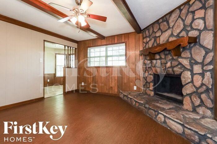 2040 Cranberry Dr - Photo 3 of 15