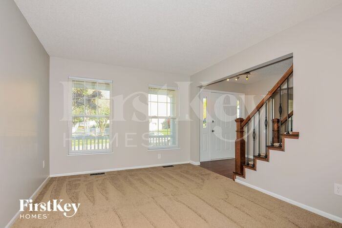 4901 Greenburg Dr - Photo 3 of 15