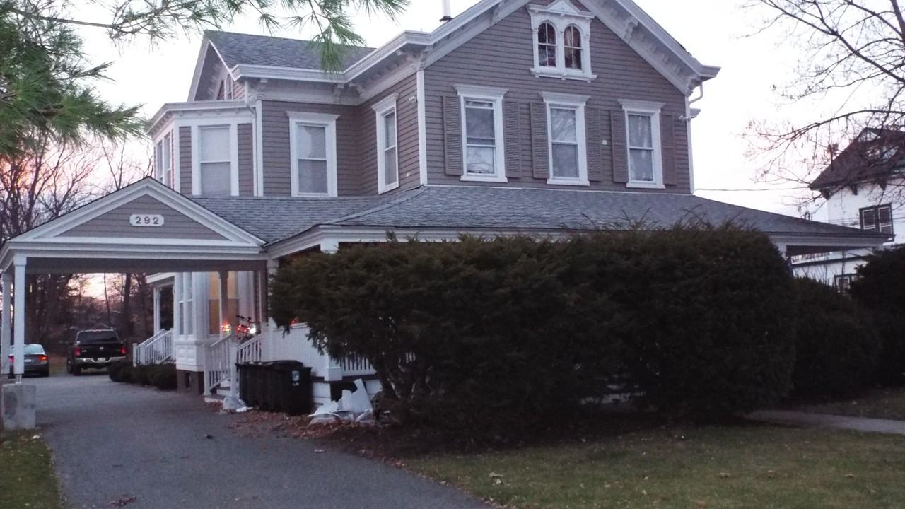 292 S Ocean Ave - Photo 2 of 15