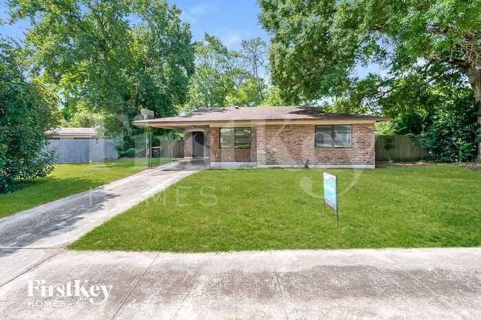 8312 Thornton Ct - Photo 2 of 15