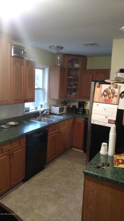352 Yorktown Dr - Photo 2 of 7