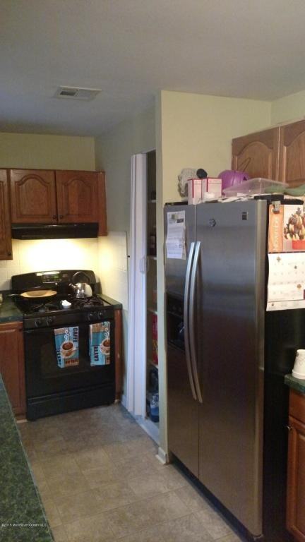 352 Yorktown Dr - Photo 3 of 7