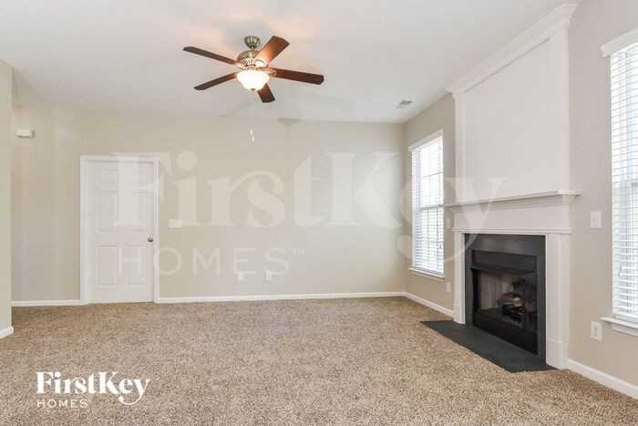 1907 Pavilion Dr - Photo 3 of 15