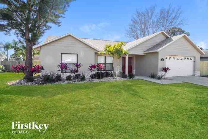 887 Wandering Pine Trl - Photo 2 of 15