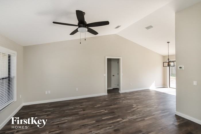 887 Wandering Pine Trl - Photo 3 of 15