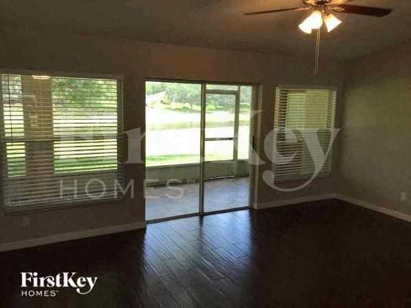 728 Berry Bramble Dr - Photo 2 of 13