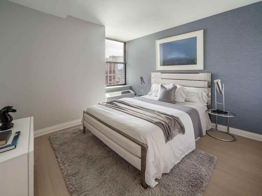 70 Pine St #4206 - Photo 2 of 9