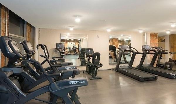 70 Pine St #4206 - Photo 5 of 9