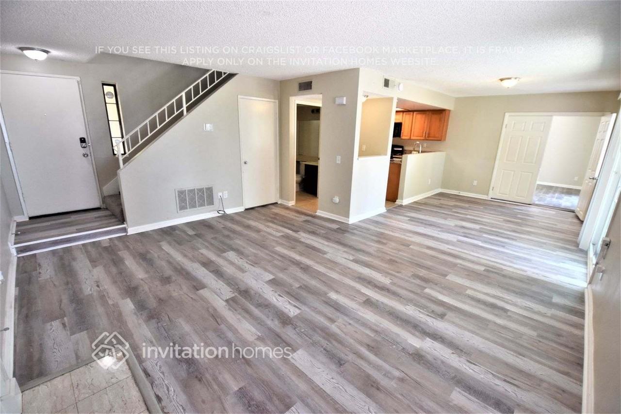 11889 Wheeler Ave - Photo 3 of 18