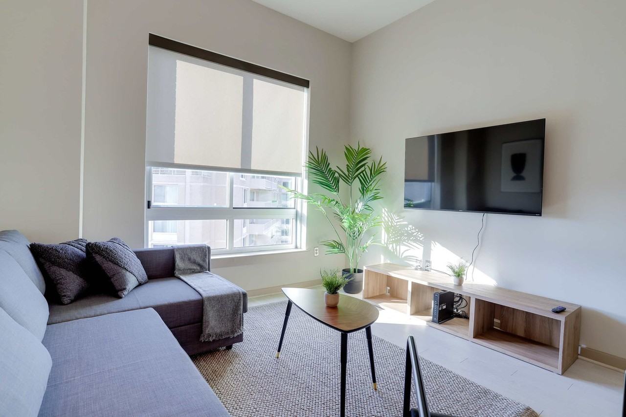 18th St S #1022350P - Photo 4 of 38