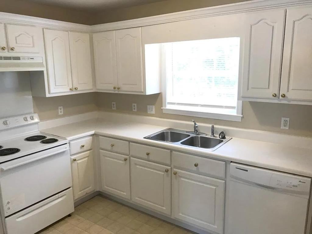 125 Evvalane Dr - Photo 2 of 24