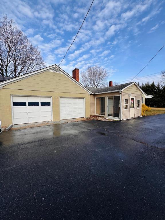 277 Maloney Road - Photo 3 of 26